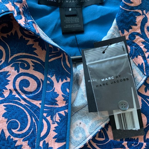 NWT Marc by Marc Jacobs Women 100% Silk Blouse Sz 2 Apricot Rose Blue Me… - Picture 2 of 3